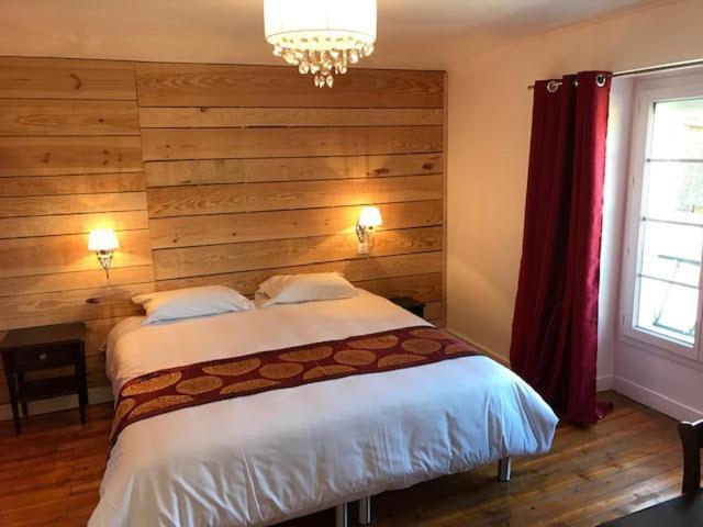 L'Hostellerie De Sevremont Saint-Michel-Mont-Mercure Экстерьер фото